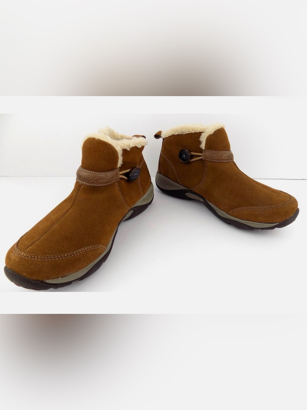 Easy Spirit Explore 24 Tan Suede Ankle Booties with Faux Shearling Size 9